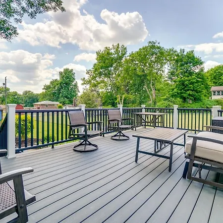 Quiet Old Hickory Home Rental With Deck And Fire Pit!